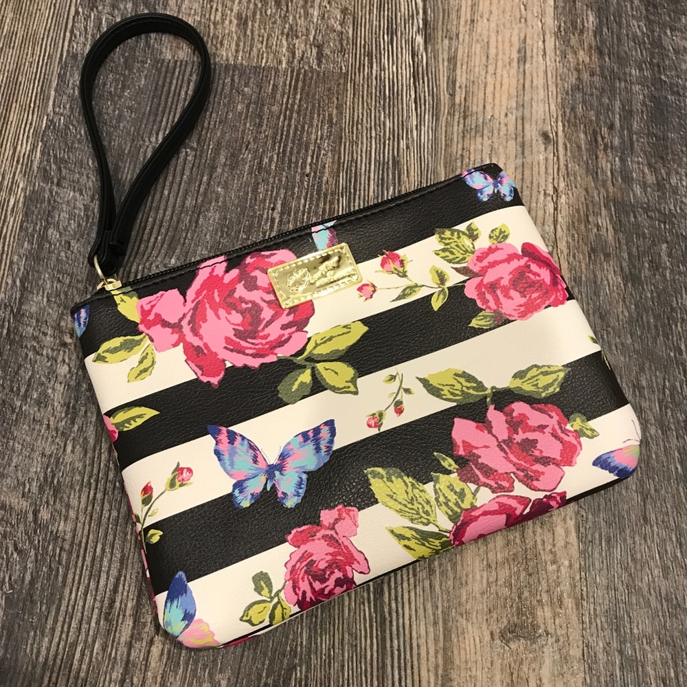 NWOT betsey Johnson wristlet/crossbody